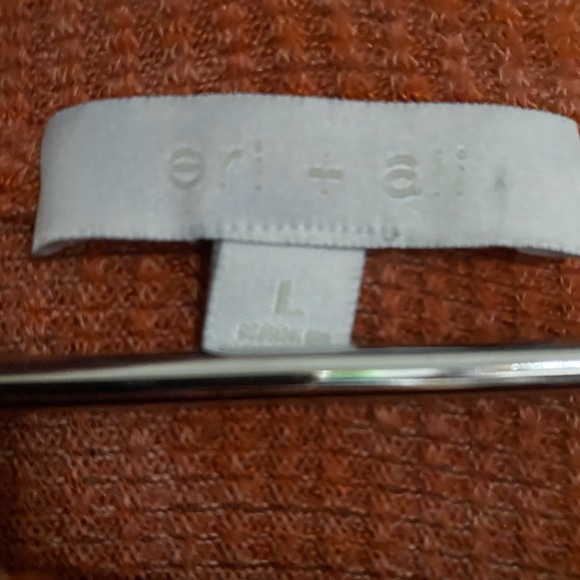 Rust waffle soft top with 3 quarter lace sleeves - Picture 2 of 2